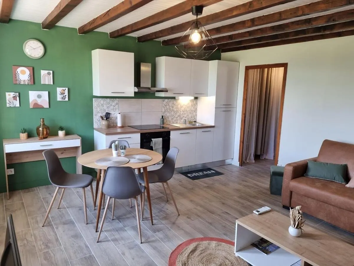 Au Marlezay Country House 4 Personnes Marboz France