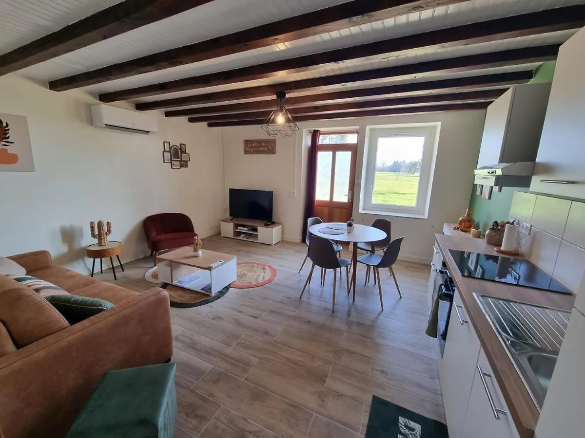 Apartment Au Marlezay Country House 4 Personnes Marboz France